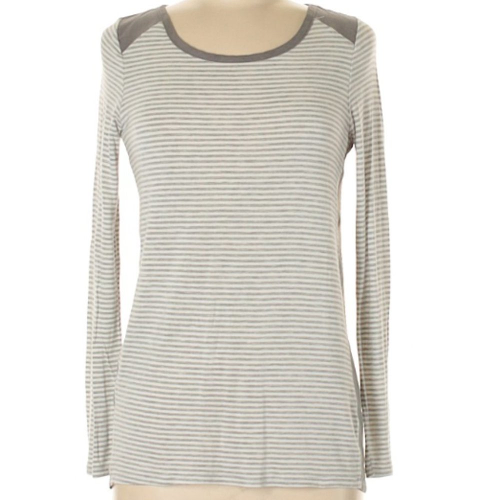 Olive and Oak Size Small Long Sleeve Striped